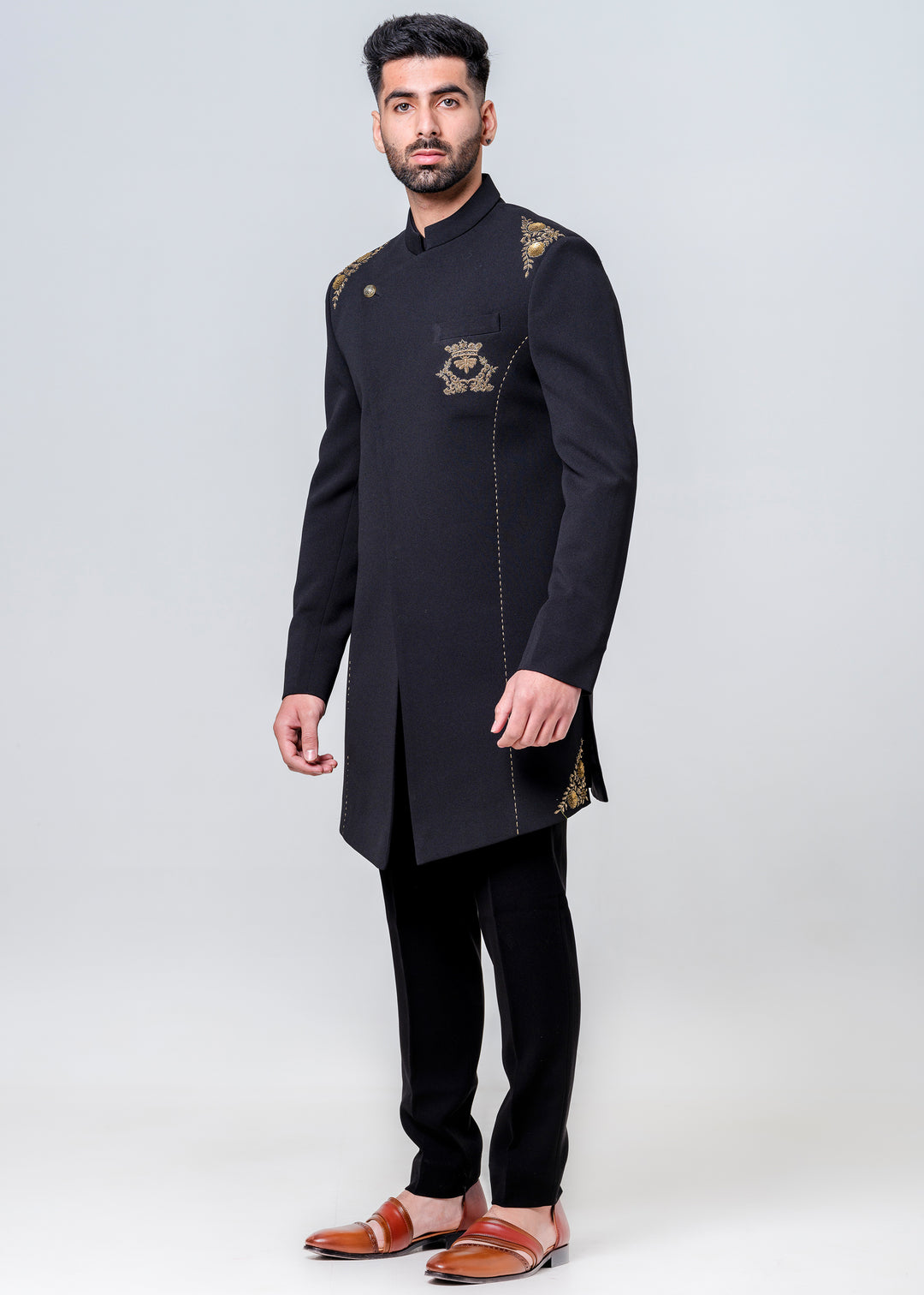 ONE BUTTON JACKET PAIRED WITH TROUSERS