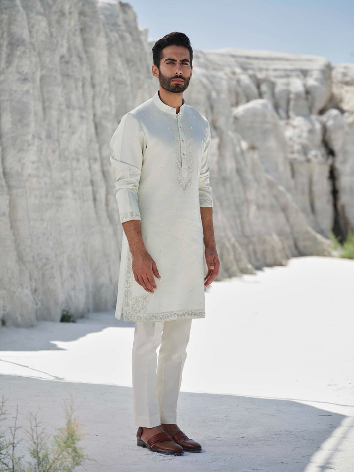 Muse - Resham Placket Kurta Set
