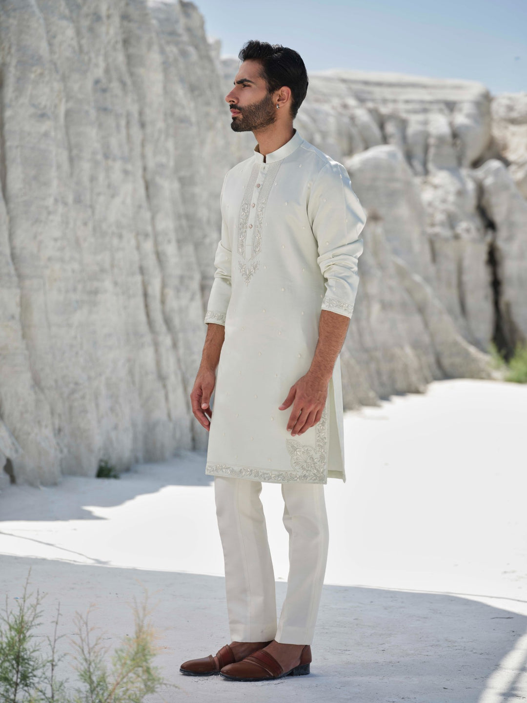 Muse - Resham Placket Kurta Set