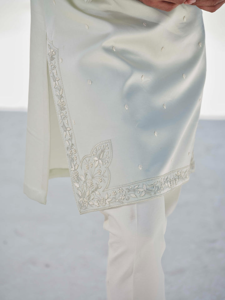 Muse - Resham Placket Kurta Set