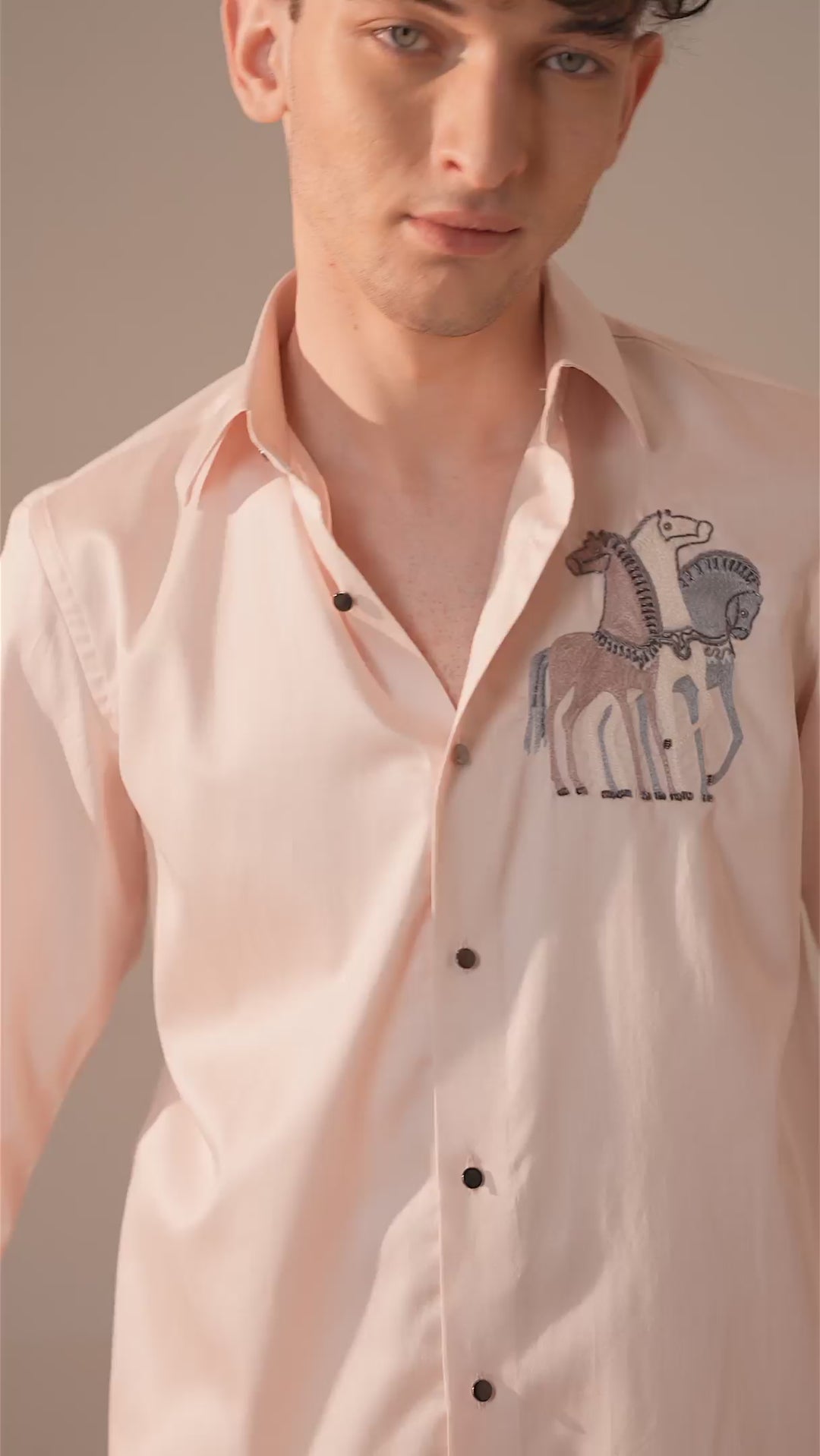 HORSE MOTIF EMBROIDED SHIRT