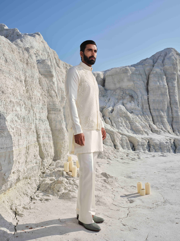 Pearl Horizon - Ivory Tonal Embroidered Bundi Set