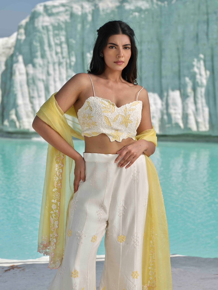Aurelia - Ivory Embroidered Set With Stole