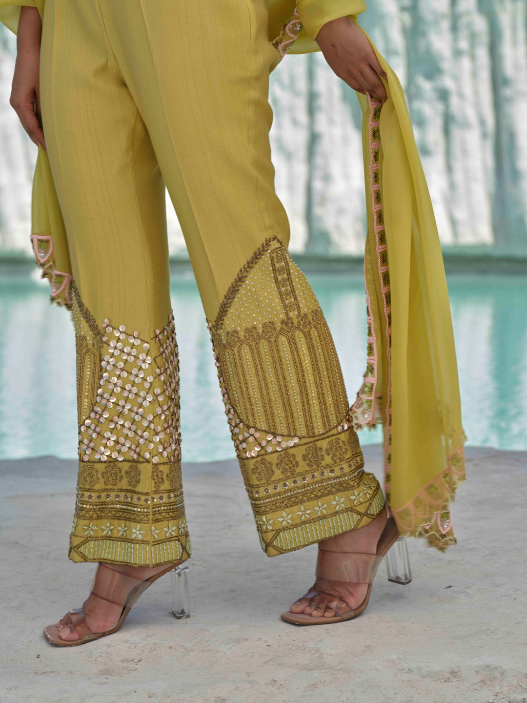 Caelia - Lime Green Coord Set With Stole