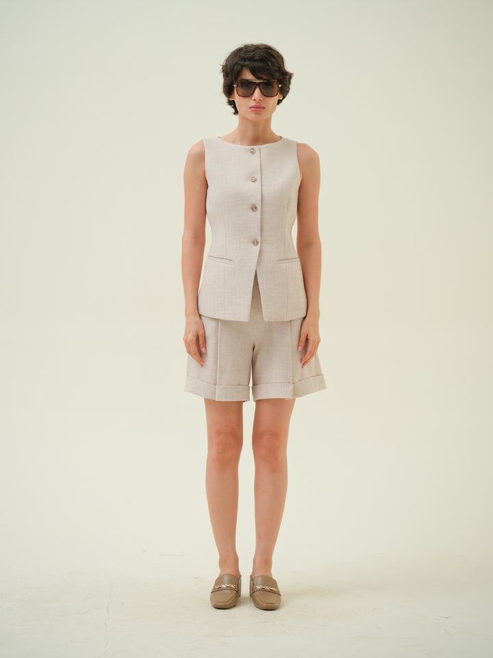 Luz - Beige Pleated Shorts