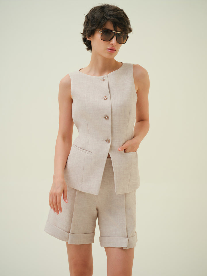Luz - Beige Pleated Shorts